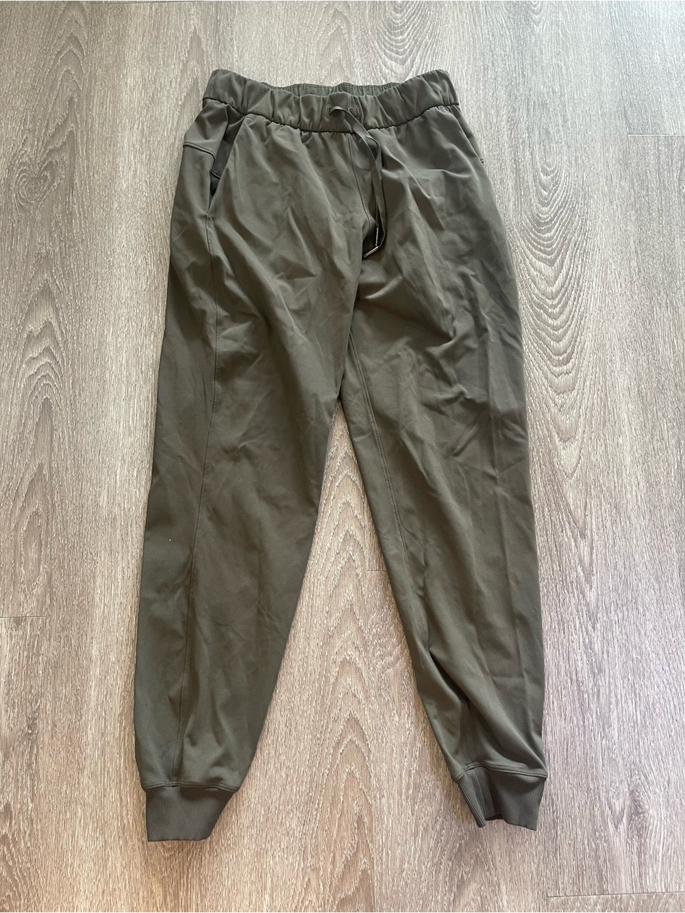 Lululemon Army Green Athletic Cropped Jogger Pants Size 4 In Excellent Used Cond